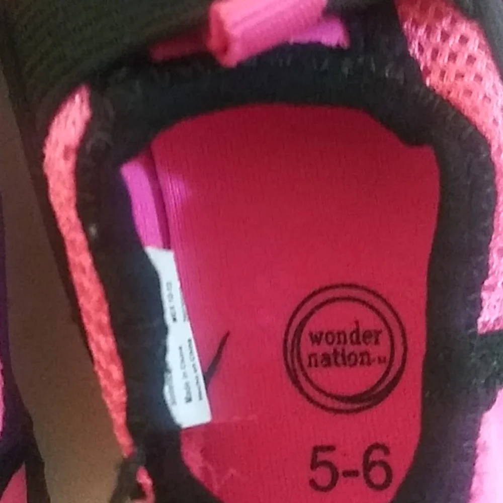 Wonder Nation girls Water Shoes Size 5